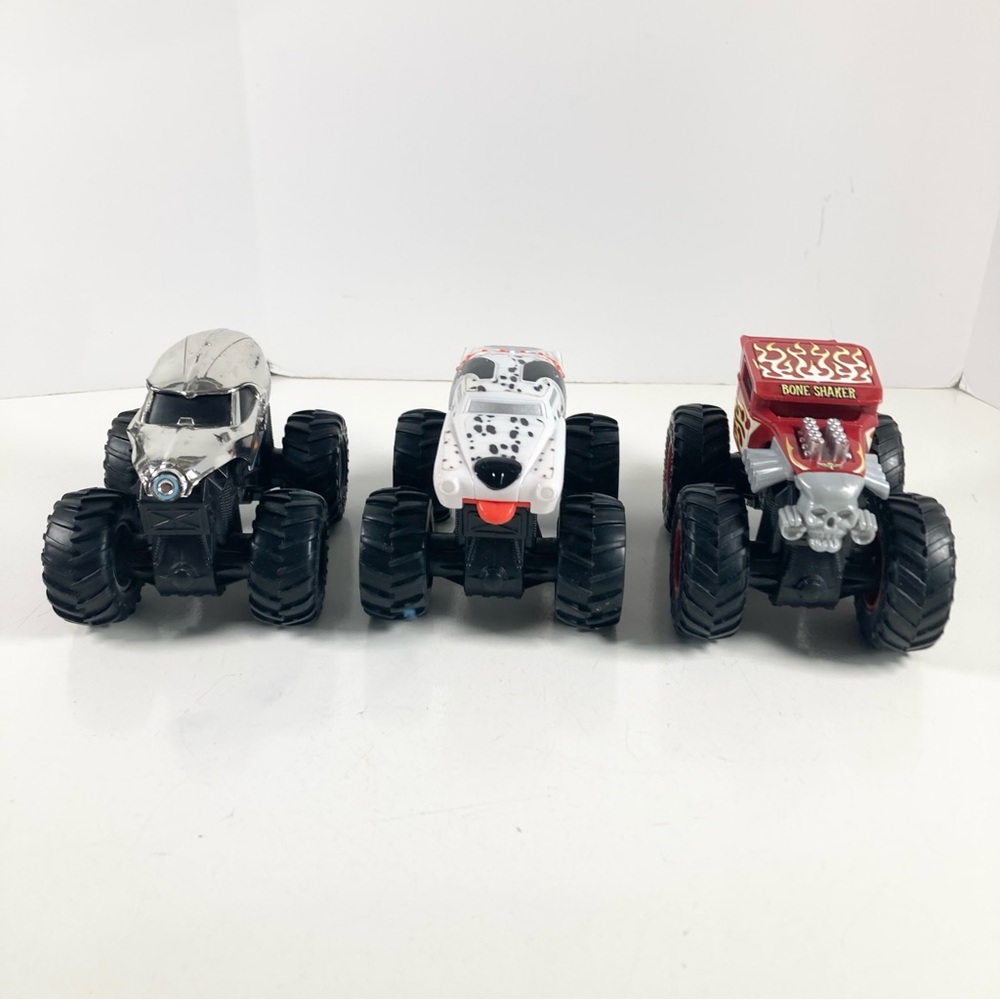 Hot Wheels Monster Jam Rev 4x4 Monster Trucks Lot - Bone Shaker Mutt NEA Police